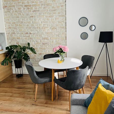 The Right Coast Apartment With Free Private Parking Riga Buitenkant foto