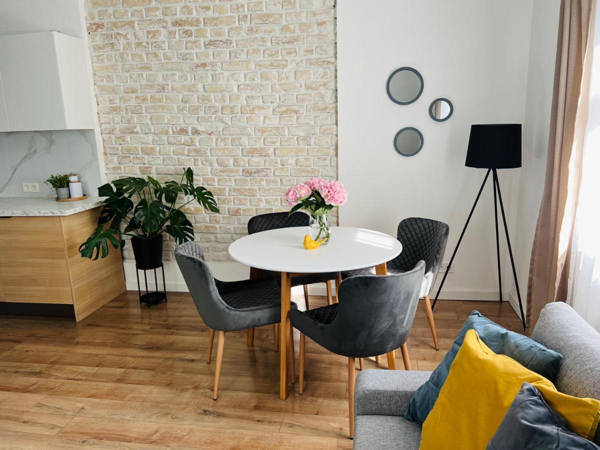 The Right Coast Apartment With Free Private Parking Riga Buitenkant foto
