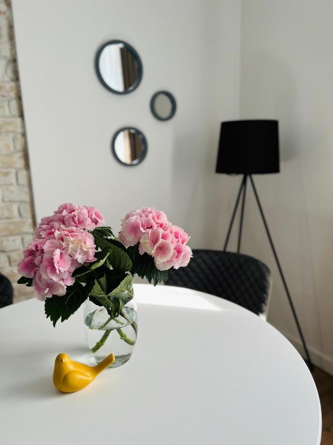 The Right Coast Apartment With Free Private Parking Riga Buitenkant foto